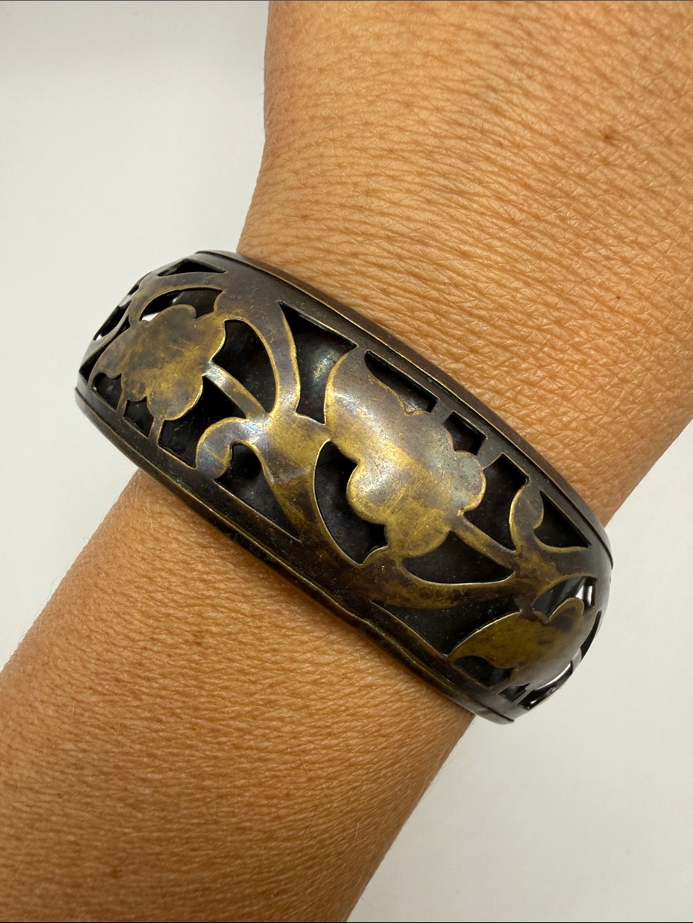 Vintage Brass Gold Tone Floral Flower Large Cuff Bangle Statement Bracelet